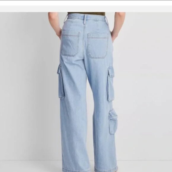 Women's High-Rise Wide Leg Denim Cargo Pants - Universal Thread Light Wash 2R - Picture 5 of 6